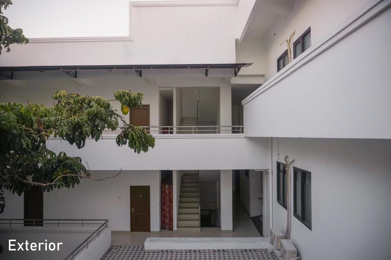 Al Ashri Inn By Urban Yogyakarta Esterno foto