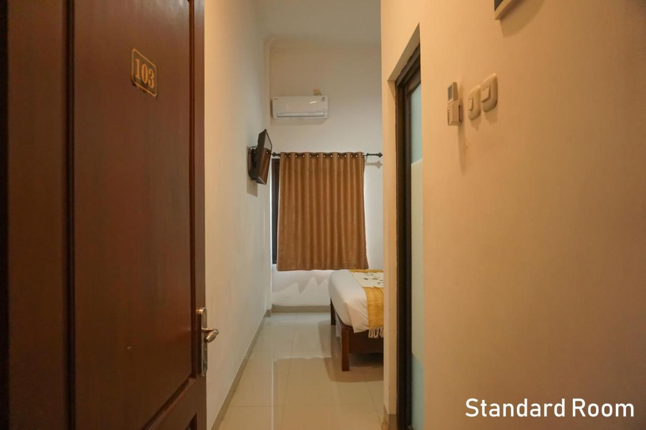 Al Ashri Inn By Urban Yogyakarta Esterno foto