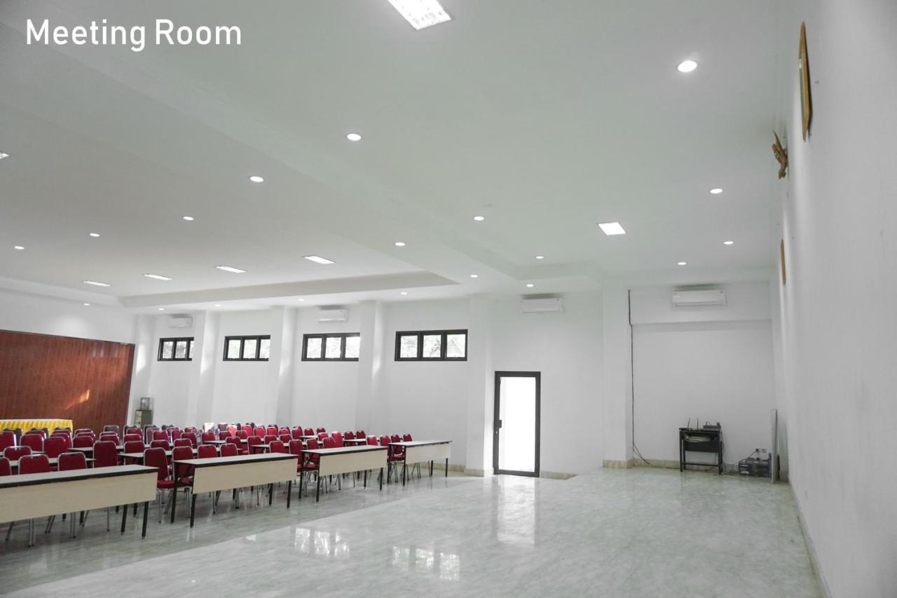 Al Ashri Inn By Urban Yogyakarta Esterno foto