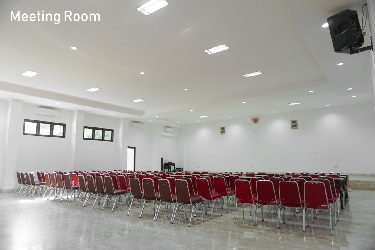 Al Ashri Inn By Urban Yogyakarta Esterno foto
